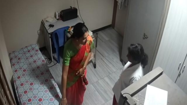 Tamil Aunty’s Nurse Apply Cream & Message On Clinic – Old Man Sex Indian